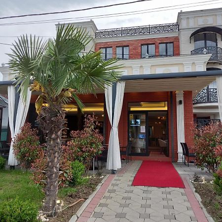 Conti Hotel & Restaurant Gjakova Eksteriør billede