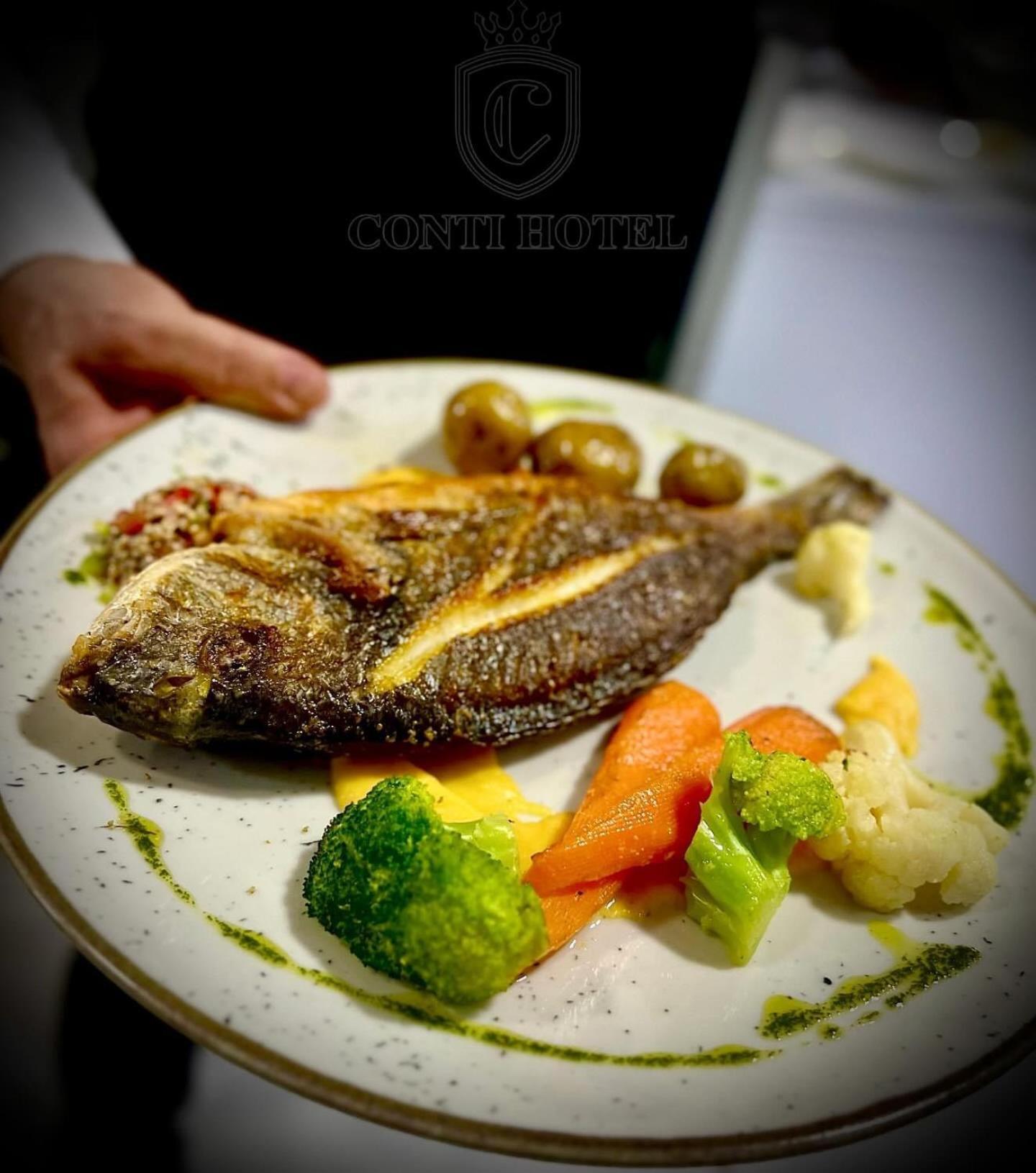 Conti Hotel & Restaurant Gjakova Eksteriør billede